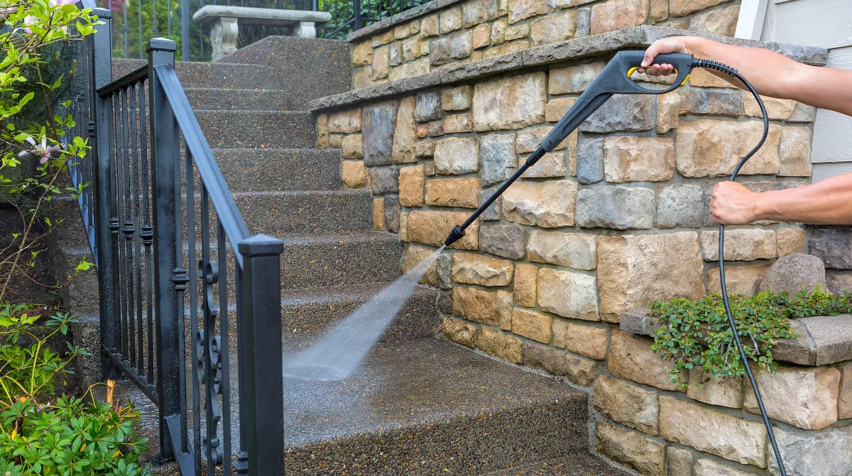 residential pressure washing services in miami